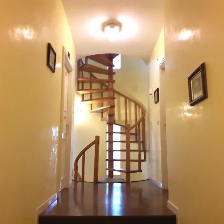 I 13 Cavalieri 바를레타