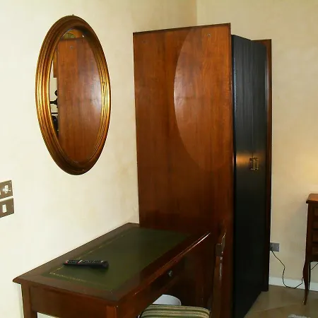 I 13 Cavalieri Gæstehus